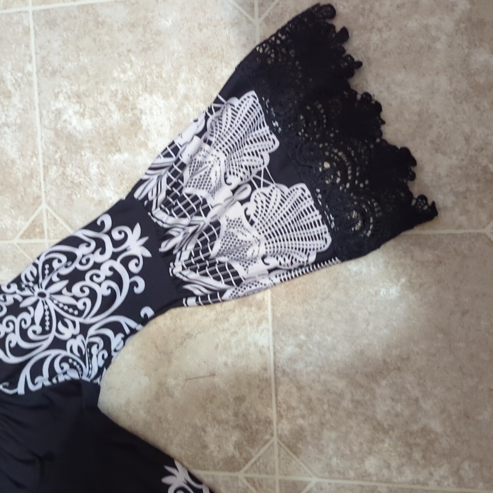 Dress - Picture 4 of 5